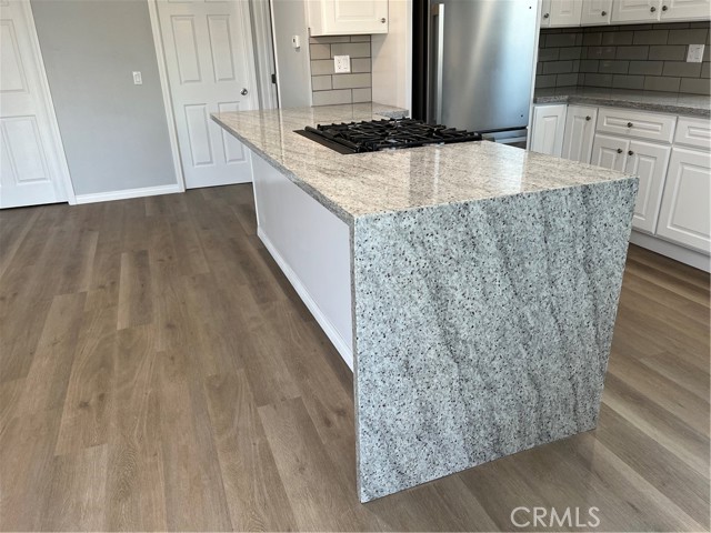 376 N Lime Street, Orange CA: https://media.crmls.org/medias/b8bfd62f-0251-4a73-af31-44b825a98acc.jpg