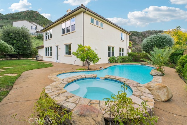 Detail Gallery Image 4 of 48 For 1908 Hazel Nut Ct, Agoura Hills,  CA 91301 - 4 Beds | 4 Baths