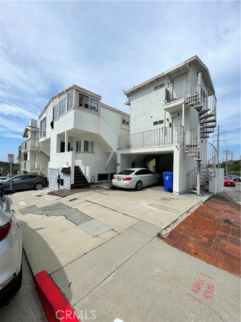 227 44th Street, Manhattan Beach, California 90266, ,Residential Income,Sold,44th,SB23092050