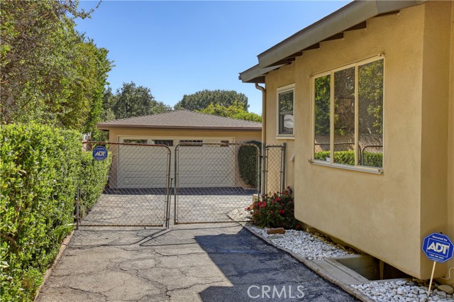 1914 Lyans Drive photo 39