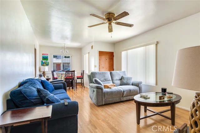 28 N Michigan Street, Redlands CA: https://media.crmls.org/medias/b8c28300-8270-4765-ab4d-5fb6384c5170.jpg