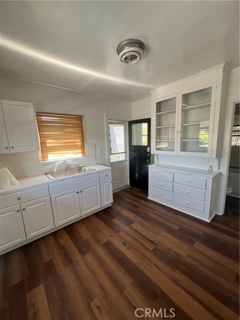 425 S Cabrillo Avenue, San Pedro CA: https://media.crmls.org/medias/b8c35dcb-2fdd-4fb5-9f39-3210f4500e75.jpg