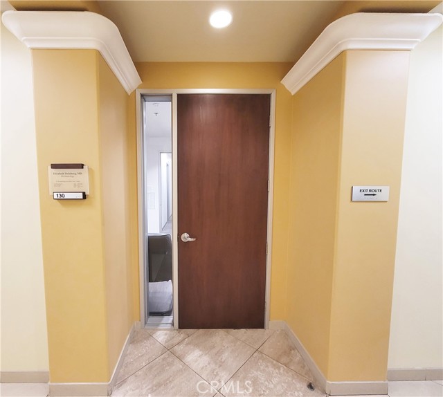 22 Odyssey, Irvine CA: https://media.crmls.org/medias/b8c389e1-5a26-4d1f-a030-a5ea80520e4c.jpg