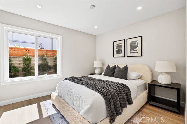25 Almond Tree Lane, Irvine CA: https://media.crmls.org/medias/b8c3be4c-a299-4ccd-912f-9459917c3c4e.jpg
