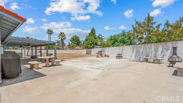 Detail Gallery Image 24 of 36 For 18432 Mindanao St, Bloomington,  CA 92316 - 3 Beds | 2 Baths