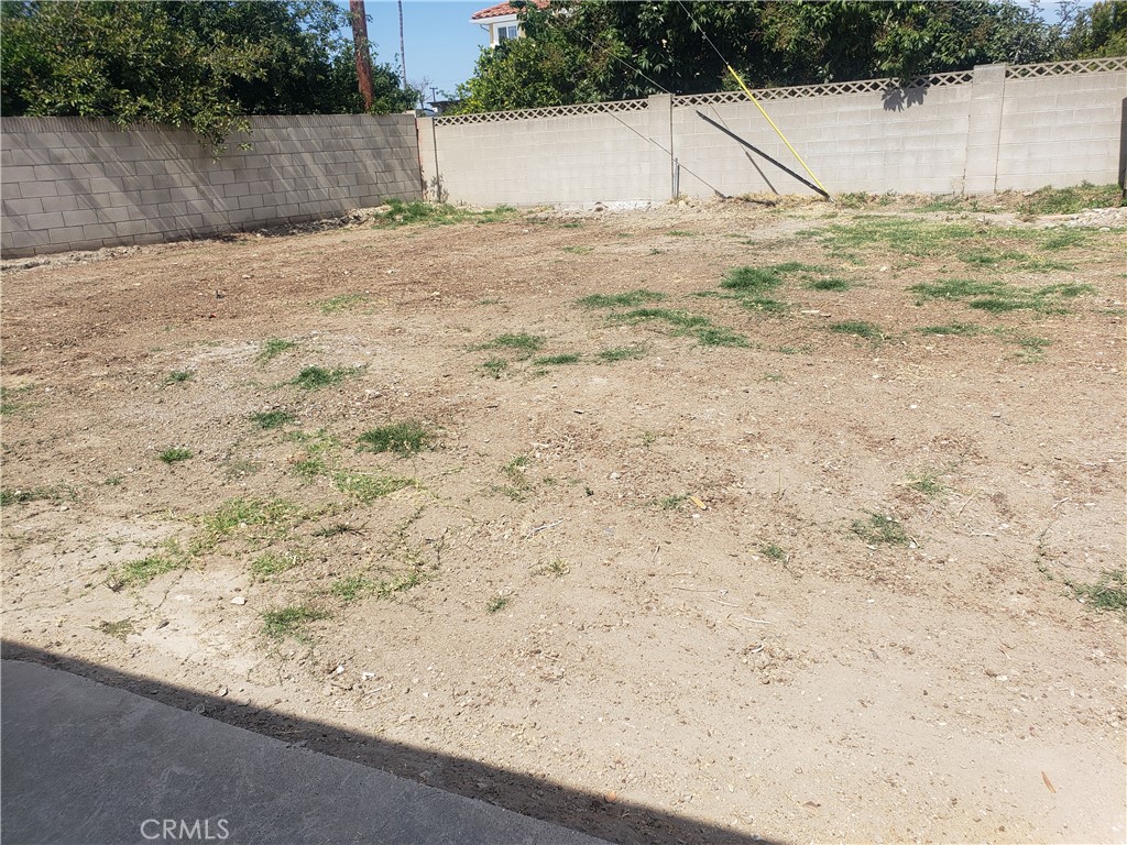 https://media.crmls.org/medias/b8c573ca-1e70-4633-a055-15f13ba2a2c7.jpg?preset=X-Large
