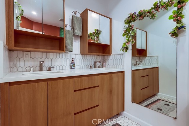 Detail Gallery Image 44 of 63 For 456 Cherry Ave, Long Beach,  CA 90802 - 3 Beds | 4 Baths