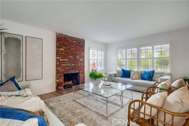 1522 W 1st Street, San Pedro CA: https://media.crmls.org/medias/b8c5b6af-00e0-47ab-9c3b-5c438a2f63c8.jpg