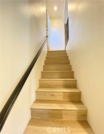 Detail Gallery Image 5 of 11 For 329 Genoa St #C,  Monrovia,  CA 91016 - 3 Beds | 3 Baths