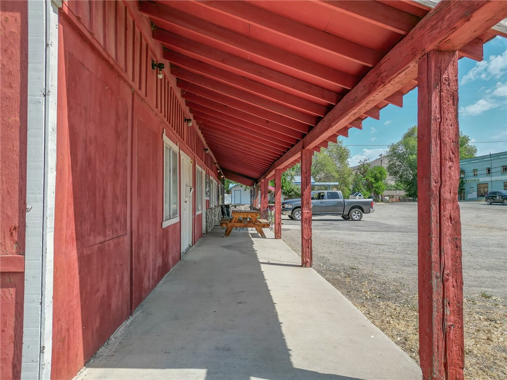 180 E Webb Street, Montague, California 96064, ,Commercial Sale,For Sale,180 E Webb Street,CRSN23146391