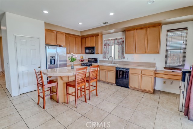 26219 Charismatic Court, Moreno Valley CA: https://media.crmls.org/medias/b8c62143-2dd1-43f0-a6e2-fe89e6116242.jpg