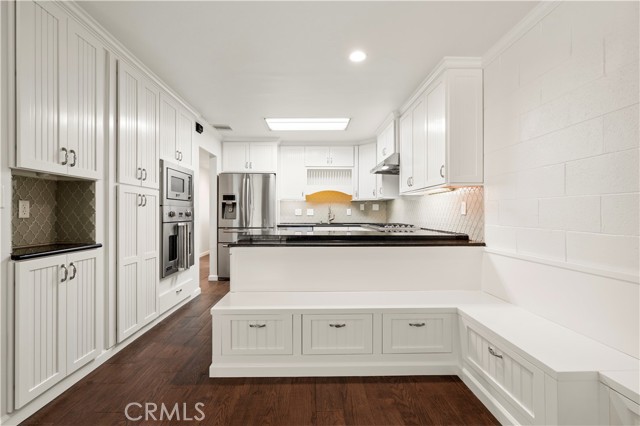 Detail Gallery Image 6 of 42 For 26824 Circle of the Oaks, Newhall,  CA 91321 - 2 Beds | 2 Baths