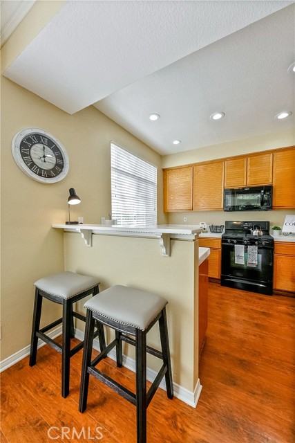 Detail Gallery Image 10 of 39 For 8215 E White Oak #84,  Orange,  CA 92869 - 2 Beds | 2 Baths