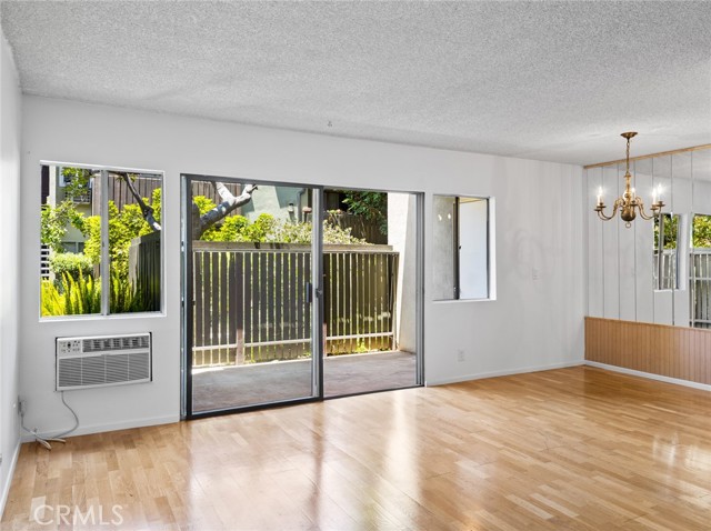 4919 Indian Wood Road, Culver City CA: https://media.crmls.org/medias/b8c85ed0-6ce5-496a-8f16-6b9d895c5742.jpg