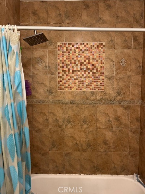 Detail Gallery Image 10 of 22 For 226 E Edinger Ave, Santa Ana,  CA 92707 - 5 Beds | 3 Baths
