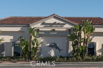 https://media.crmls.org/medias/b8c9dac7-45ea-4760-a08f-18c2636e8694.jpg?preset=X-Large