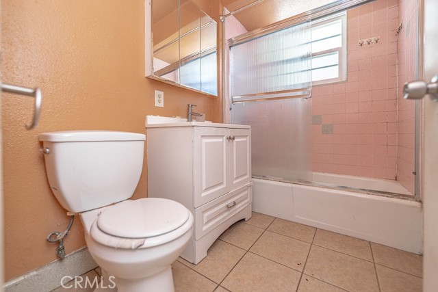 5810 Olive Avenue, Long Beach, California 90805, 2 Bedrooms Bedrooms, ,1 BathroomBathrooms,Single Family Residence,For Sale,Olive,DW24128078