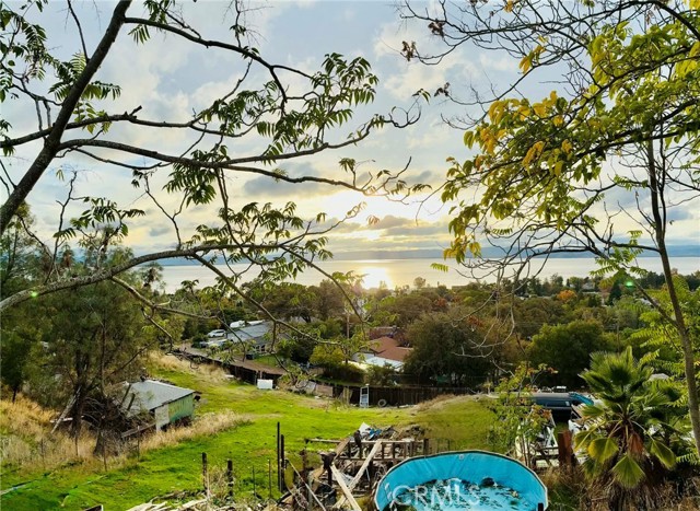 Detail Gallery Image 3 of 11 For 3891 Sunset, Lucerne,  CA 95458 - 3 Beds | 2 Baths