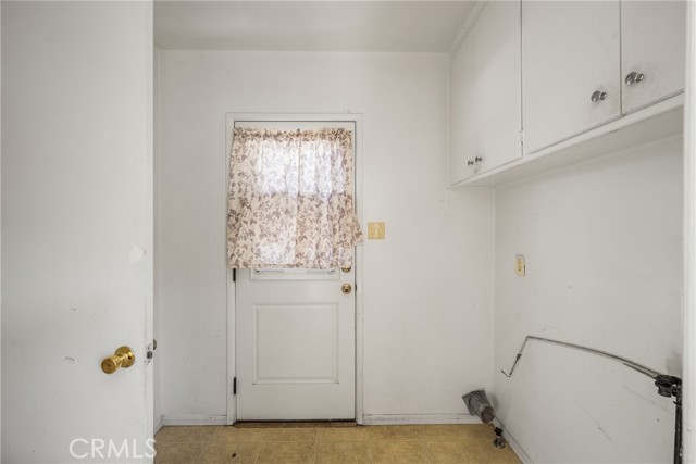 218 N Evergreen Street, Anaheim CA: https://media.crmls.org/medias/b8caa149-fa6e-4890-8d50-5bc179668714.jpg