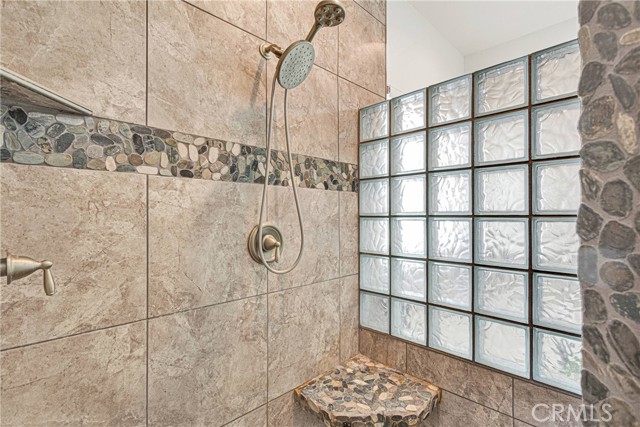 13699 Spring Valley Parkway, Victorville CA: https://media.crmls.org/medias/b8cbf30f-40e3-4cac-81f0-ebc8724368bd.jpg