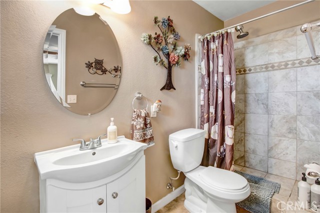 35710 Avenue H, Yucaipa CA: https://media.crmls.org/medias/b8cc54cb-1f46-4d52-8b71-d772cb5c7758.jpg