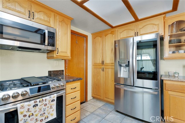 Detail Gallery Image 14 of 37 For 21909 Cherokee Ave, Apple Valley,  CA 92307 - 3 Beds | 2 Baths