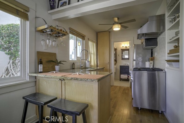 317 Bayview Drive, Hermosa Beach, California 90254, 2 Bedrooms Bedrooms, ,3 BathroomsBathrooms,Residential,Sold,Bayview,SB17229063