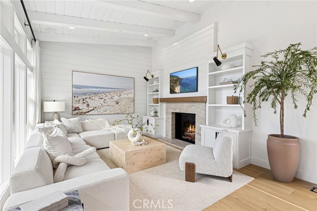 Detail Gallery Image 9 of 37 For 706 Poinsettia, Corona Del Mar,  CA 92625 - 5 Beds | 3/1 Baths