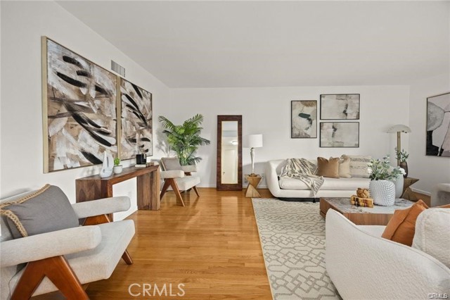 Detail Gallery Image 2 of 16 For 2520 Louise Ave, Arcadia,  CA 91006 - 4 Beds | 3 Baths