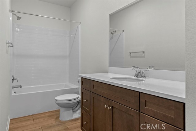 Detail Gallery Image 4 of 16 For 940 Dryden Dr, Lake Elsinore,  CA 92530 - 3 Beds | 2 Baths