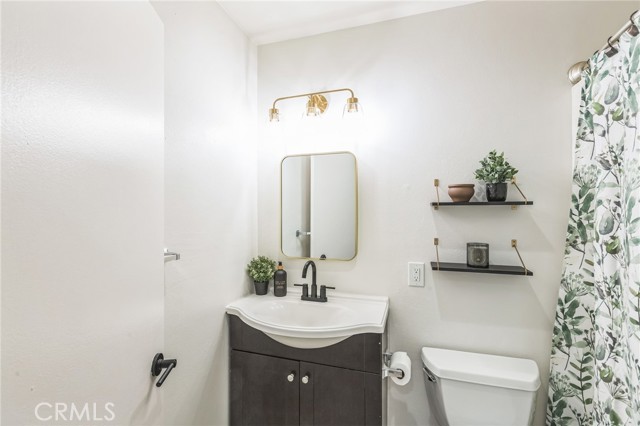 42985 Warner Trail, Palm Desert CA: https://media.crmls.org/medias/b8cef1fb-b810-4f49-a6e5-8530cce4e716.jpg