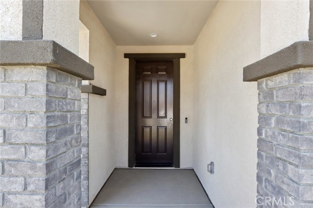 Detail Gallery Image 4 of 28 For 687 Ballesteros St, Perris,  CA 92571 - 5 Beds | 3 Baths