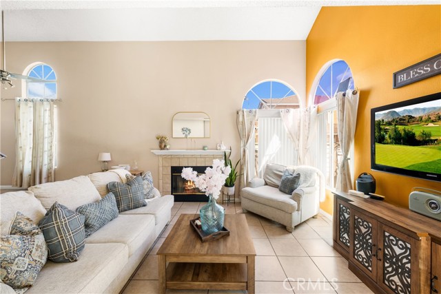 9900 Tagus Street, Pico Rivera CA: https://media.crmls.org/medias/b8cf2ad7-0a0c-4e72-877b-2e4e76153e1e.jpg