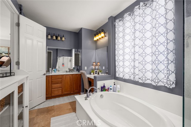 5739 Nutwood Place, Rancho Cucamonga CA: https://media.crmls.org/medias/b8d07582-9e38-4b55-ab5a-d0c2318ee2eb.jpg