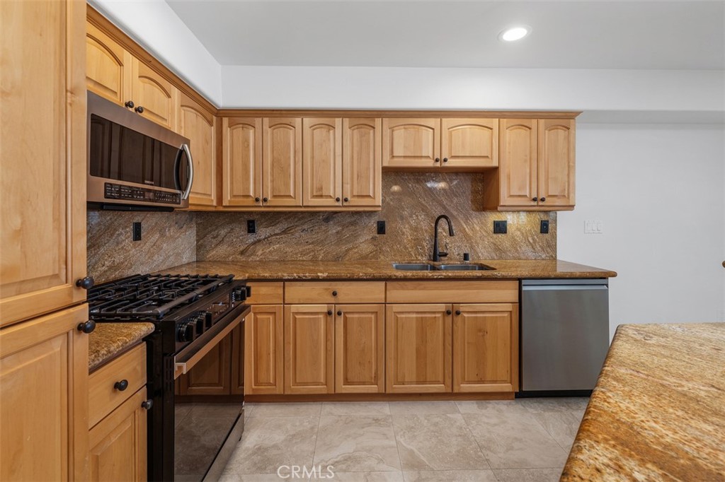 7540 Draper Ave - photo 13
