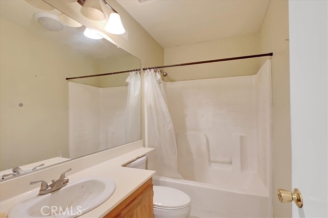 1712 Cattail Drive, Marysville CA: https://media.crmls.org/medias/b8d0e85f-8333-4186-acbf-63b27b2aedf3.jpg