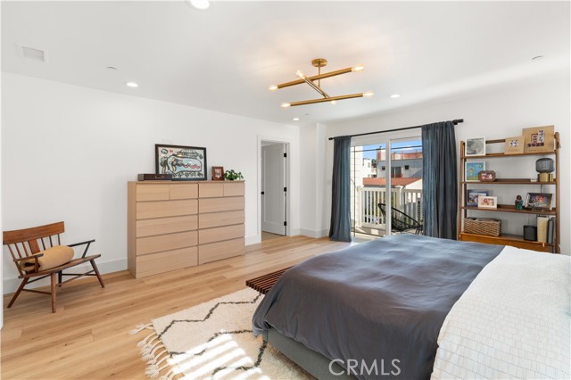 Detail Gallery Image 32 of 60 For 315 Lugonia St, Newport Beach,  CA 92663 - 4 Beds | 4 Baths