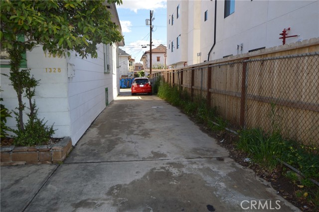 Detail Gallery Image 7 of 33 For 1324 Magnolia Ave, Los Angeles,  CA 90006 - – Beds | – Baths