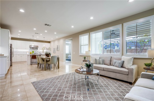 Detail Gallery Image 10 of 70 For 9936 Pear, Westminster,  CA 92683 - 4 Beds | 3/1 Baths