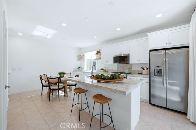 Detail Gallery Image 7 of 45 For 18315 Iris Ln, Yorba Linda,  CA 92886 - 2 Beds | 2/1 Baths