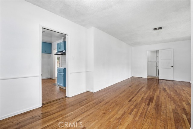 Detail Gallery Image 9 of 35 For 2717 W Tichenor, Compton,  CA 90220 - 4 Beds | 2 Baths