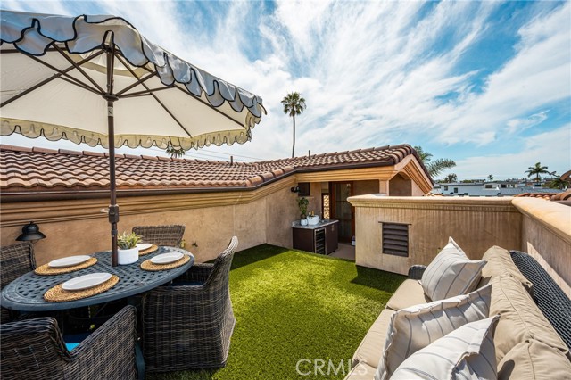 Detail Gallery Image 26 of 40 For 604 1/2 Marigold Ave #B,  Corona Del Mar,  CA 92625 - 3 Beds | 3 Baths