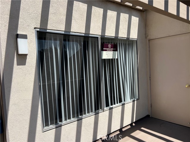 1350 F Cabrillo Park Drive, Santa Ana CA: https://media.crmls.org/medias/b8d3286e-a08b-4a78-ae1e-74929db0fe2d.jpg