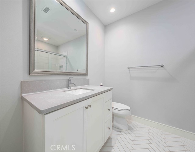Detail Gallery Image 15 of 44 For 133 Toretta, Irvine,  CA 92602 - 4 Beds | 3 Baths