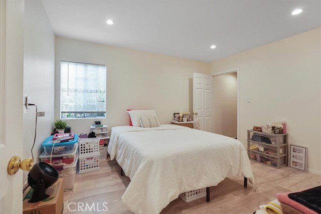 18352 Bessemer Street, Tarzana CA: https://media.crmls.org/medias/b8d39805-00d2-4312-9384-26c226a22b2d.jpg