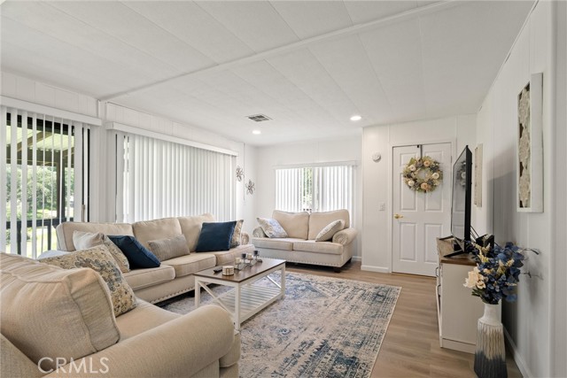 Detail Gallery Image 9 of 47 For 557 Silver Leaf Dr, Oroville,  CA 95966 - 2 Beds | 2 Baths