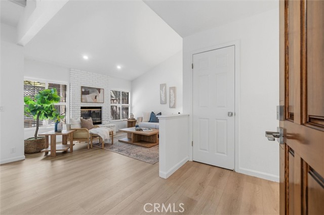 Detail Gallery Image 5 of 36 For 137 Redding Rd #B,  Campbell,  CA 95008 - 2 Beds | 2/1 Baths