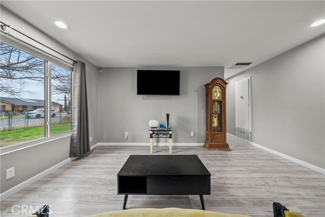 Detail Gallery Image 9 of 41 For 40258 168th St, Palmdale,  CA 93591 - 3 Beds | 2 Baths