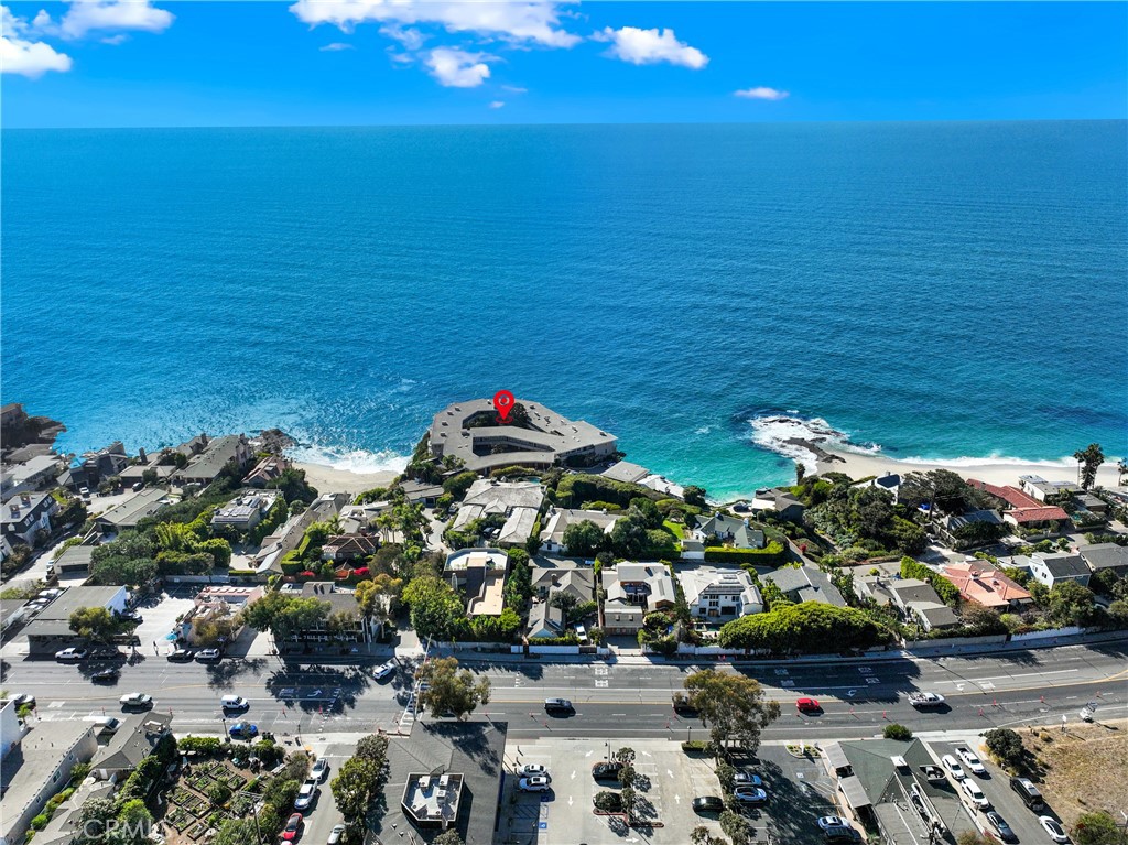 https://media.crmls.org/medias/b8d5097f-06f6-4638-a84d-f57ac3b6813d.jpg?preset=X-Large