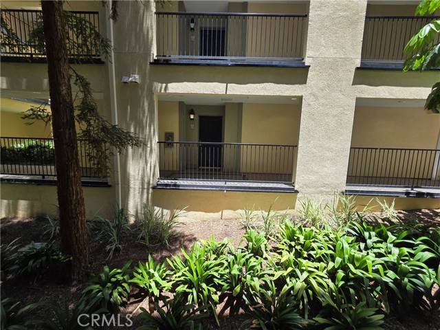 3139 Watermarke Place, Irvine CA: https://media.crmls.org/medias/b8d5346b-7ca9-4fcf-bdf3-bda96cca708b.jpg